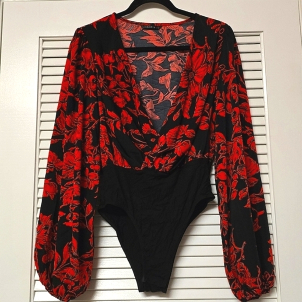 SHEIN - Black & Red Floral Long-Sleeve Bodysuit
